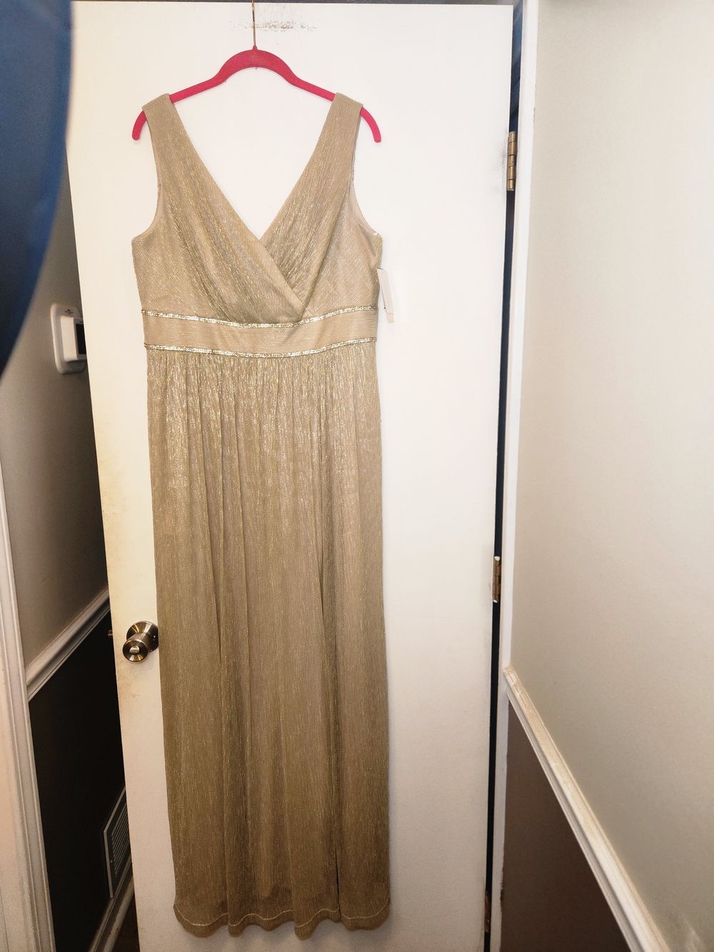 Oleg Cassini Elegant Sleeveless Gold Evening Gown 14